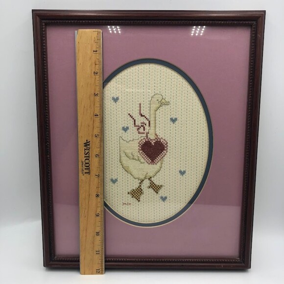 Vintage Needlepoint Framed Wall Art Duck Heart Love Animal Bird Décor - Picture 5 of 9